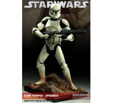 Star Wars Clone Trooper - Episode II Premium Format Figure